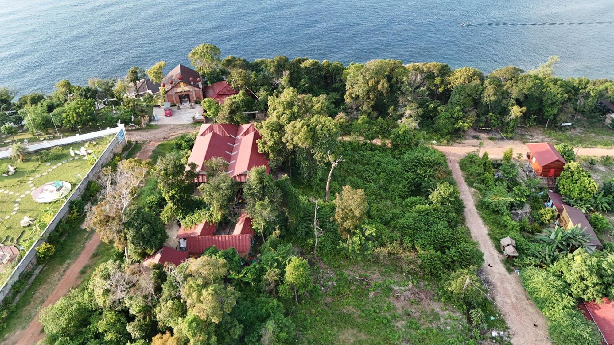The Cliff Hostel, M'Pay Bay Koh Rong Sanloem Exterior foto